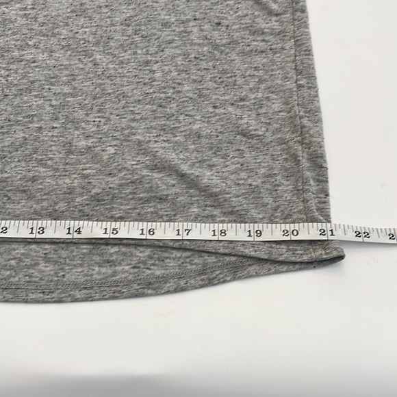 VICTORIA’S Secret Heather gray tank top with front pocket size M - Picture 12 of 16